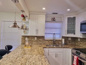 6395 SW 136th Ct in Miami, FL - Building Photo - Building Photo