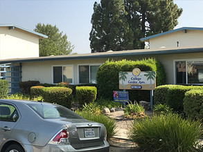 College Gardens in San Luis Obispo, CA - Foto de edificio - Building Photo