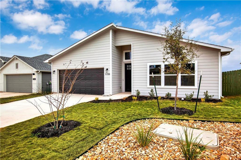 9708 Evening Canopy Dr in Manor, TX - Building Photo