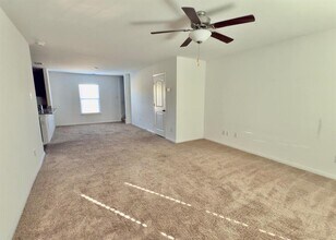 509 Riverdale Dr in Jarrell, TX - Building Photo - Building Photo