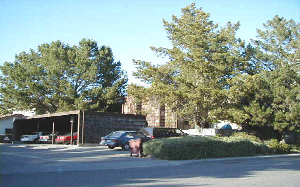 901 Civic Center Dr in Rohnert Park, CA - Foto de edificio - Building Photo