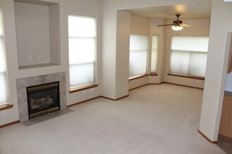 431 Columbia Point Dr in Richland, WA - Building Photo - Building Photo