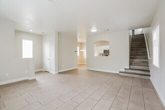 10025 Camino Loma Verde Ave in Las Vegas, NV - Foto de edificio - Building Photo