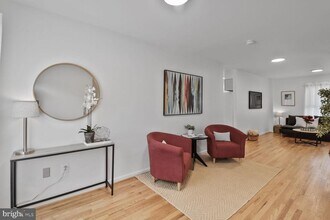 711 N Wakefield St in Arlington, VA - Building Photo - Building Photo