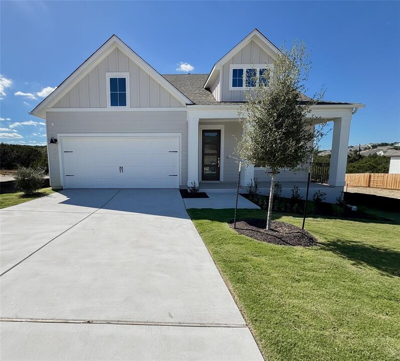 712 Iron Willow Lp in Dripping Springs, TX - Building Photo