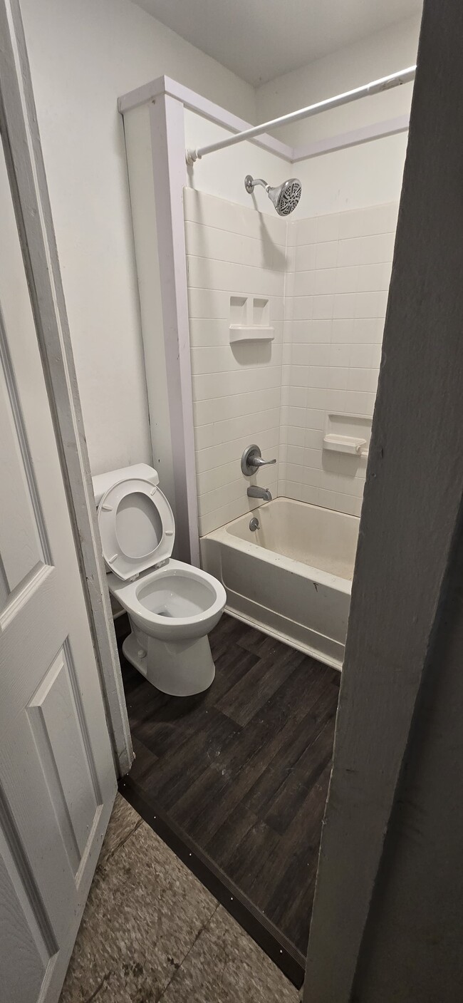 1302 2nd Ave N, Unit 1302 2nd Ave N, Apt 3