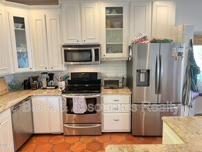 1401 Governors Ct in Raleigh, NC - Building Photo - Building Photo