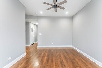 4250 W Van Buren St in Chicago, IL - Building Photo - Building Photo