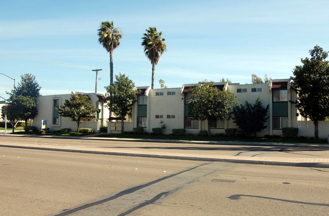 Broadway Garden Apartment in El Cajon, CA - Building Photo - Building Photo