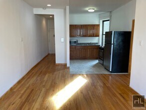 526 Lafayette Ave-Unit -11 in Brooklyn, NY - Foto de edificio - Building Photo