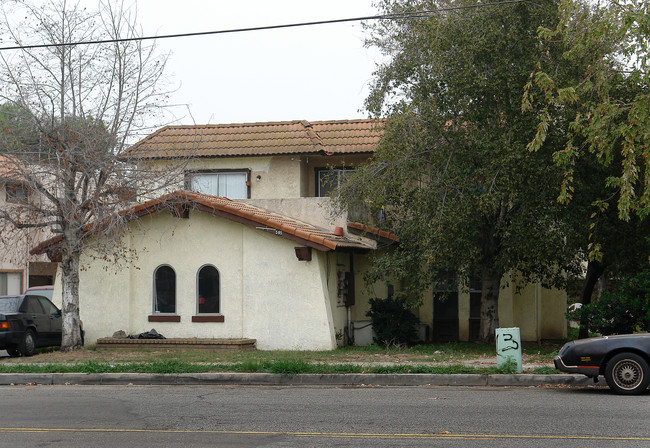 585 S Parker St in Orange, CA - Building Photo - Building Photo