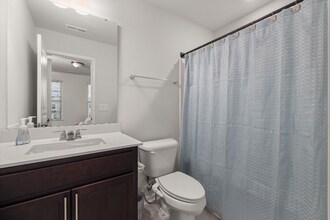 6322 Perry Creek Rd in Raleigh, NC - Building Photo - Building Photo