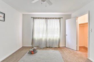 Reserve at Maple Ridge in East Point, GA - Building Photo - Interior Photo