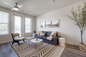 Jovie Pflugerville in Pflugerville, TX - Foto de edificio - Interior Photo