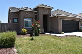 4364 Wickson Pl in Merced, CA - Building Photo - Building Photo