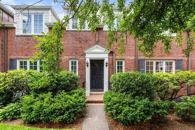 property at 14 Still St