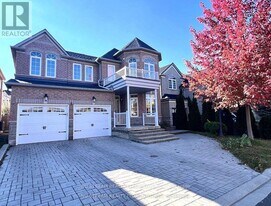 5 Victoria Wood Ave in Markham, ON - Building Photo