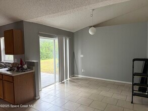 457 Fitzsimmons St in Palm Bay, FL - Building Photo - Building Photo