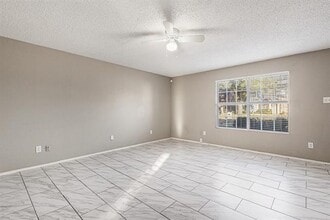 2703 Clayton Oaks Dr in Dallas, TX - Building Photo - Building Photo