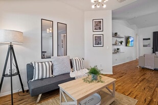 11 Wheeler Ln in Palm Coast, FL - Building Photo