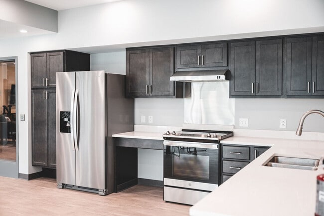 Lenz Court Senior Apartments in Ambridge, PA - Building Photo - Building Photo