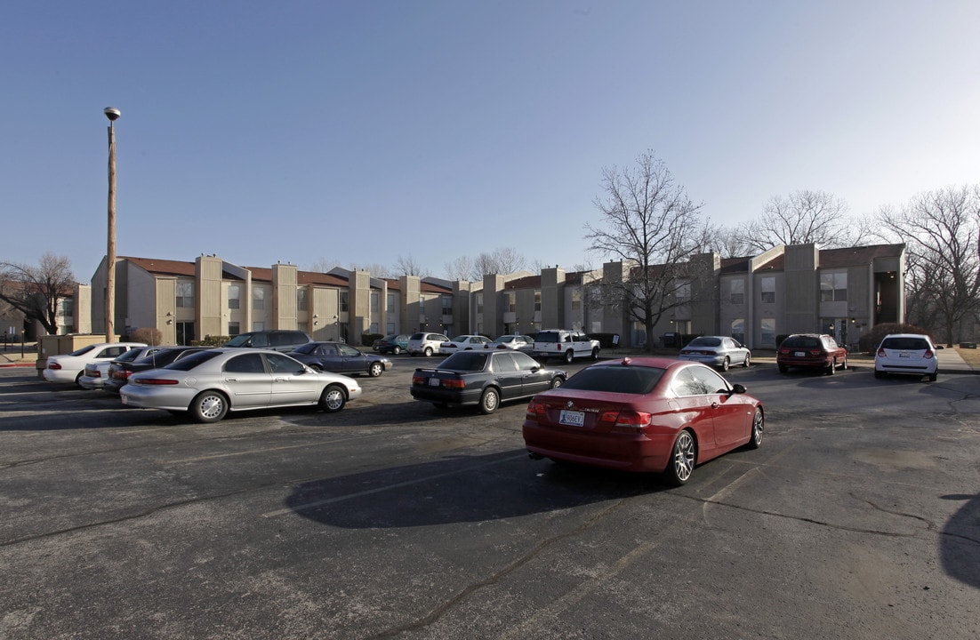 Treetop Apartments in Broken Arrow, OK - Foto de edificio