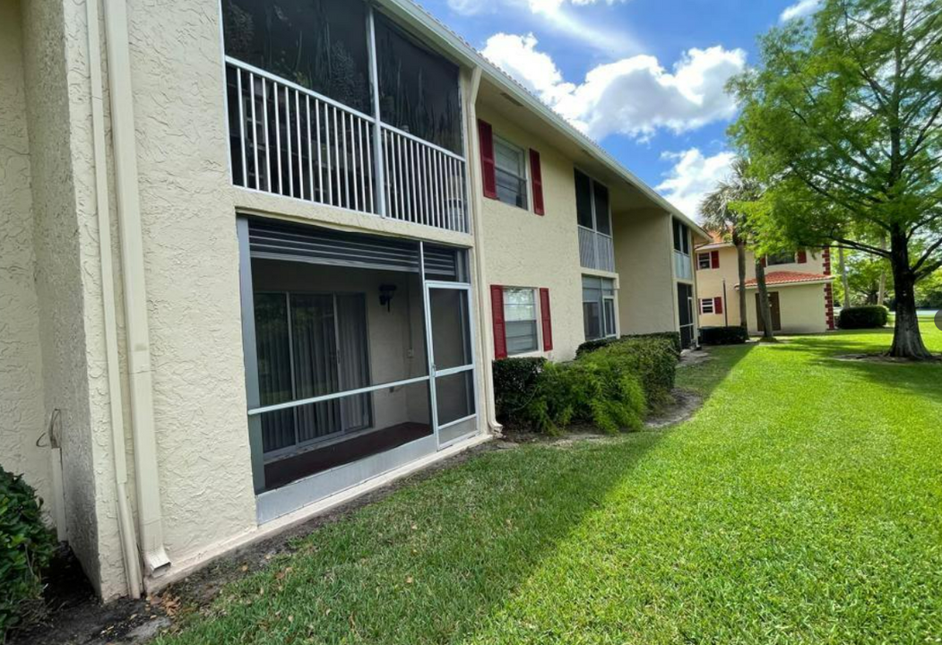 3788 N University Dr, Unit C-1 in Coral Springs, FL - Foto de edificio