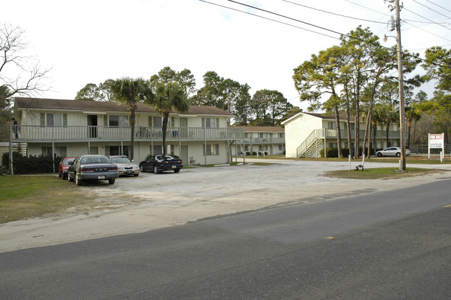 2511-2614 Laurie Ave in Panama City, FL - Foto de edificio - Building Photo