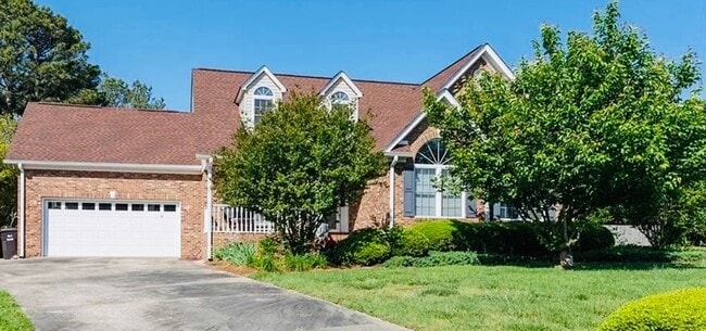 property at 4046 Woodleigh Dr