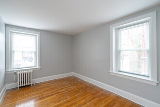 Windsor Apartments in Buffalo, NY - Building Photo - Interior Photo