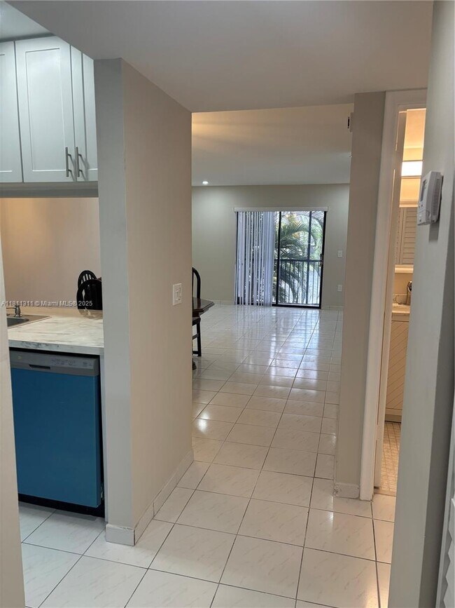 9230 NW 1st St in Pembroke Pines, FL - Building Photo - Building Photo