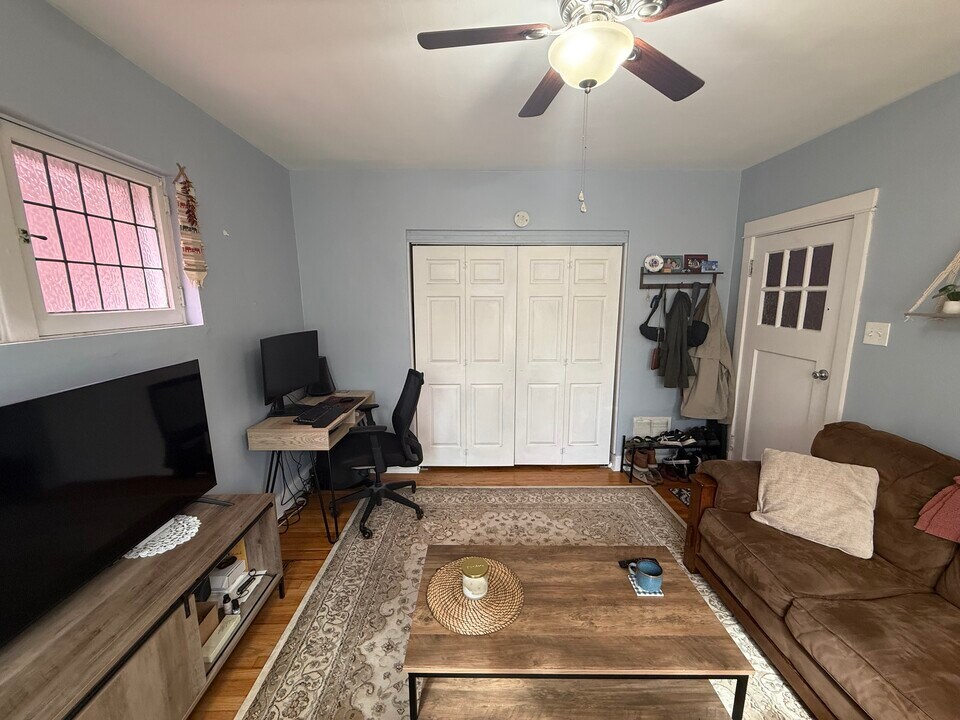 5225 Bancroft Ave, Unit 1W in St. Louis, MO - Foto de edificio