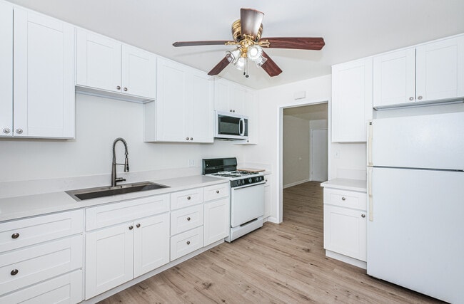 4160 Alabama St, Unit 4160.5
