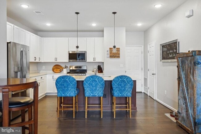 property at 557 Leftwich Ln