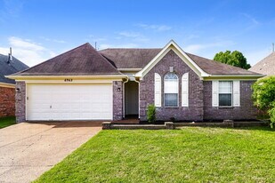 6963 Naples Dr in Cordova, TN - Building Photo