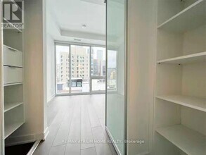 3-303 Gloucester St in Toronto, ON - Building Photo - Building Photo