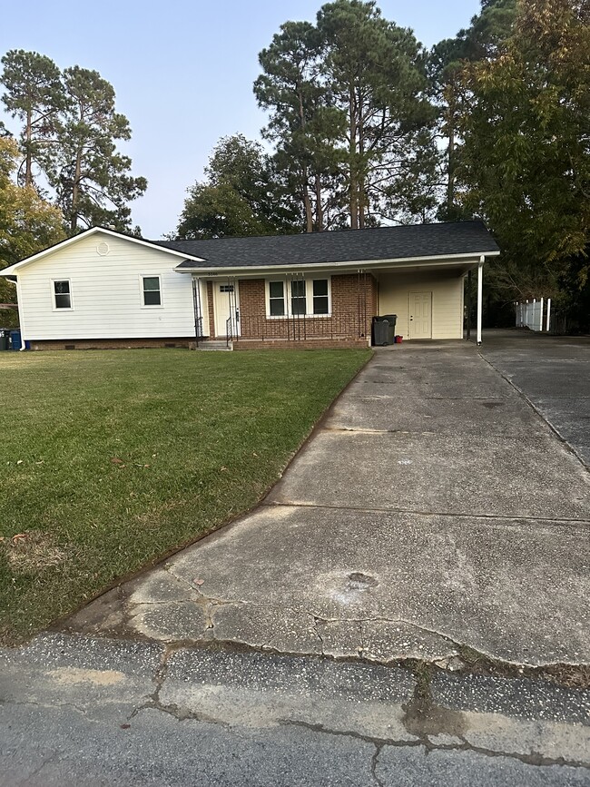 5146 Wichita Dr in Fayetteville, NC - Building Photo - Building Photo