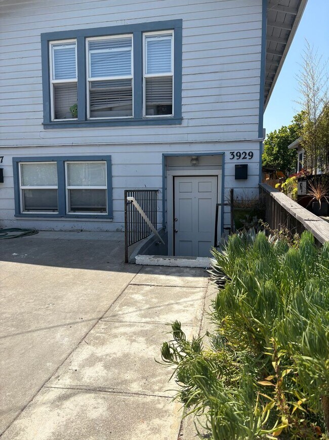property at 3927-3929 Ruby St