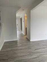 7752 Montgomery Rd in Cincinnati, OH - Building Photo - Building Photo