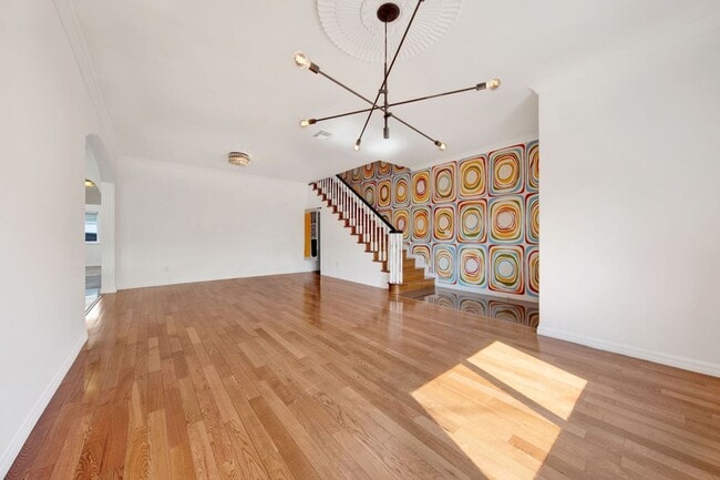 552 N Madison Ave in Los Angeles, CA - Building Photo - Building Photo