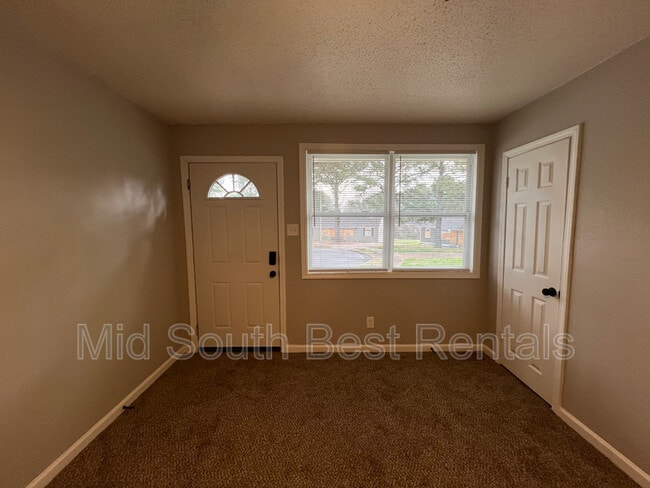 2997 Waynoka Cove in Memphis, TN - Building Photo - Building Photo