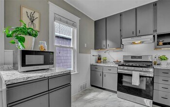 68 Sunset St in Buffalo, NY - Building Photo - Building Photo