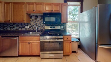 522 12th Ave SE in Minneapolis, MN - Building Photo - Building Photo