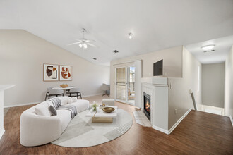 Alder Peak Townhomes in Aurora, CO - Building Photo - Building Photo