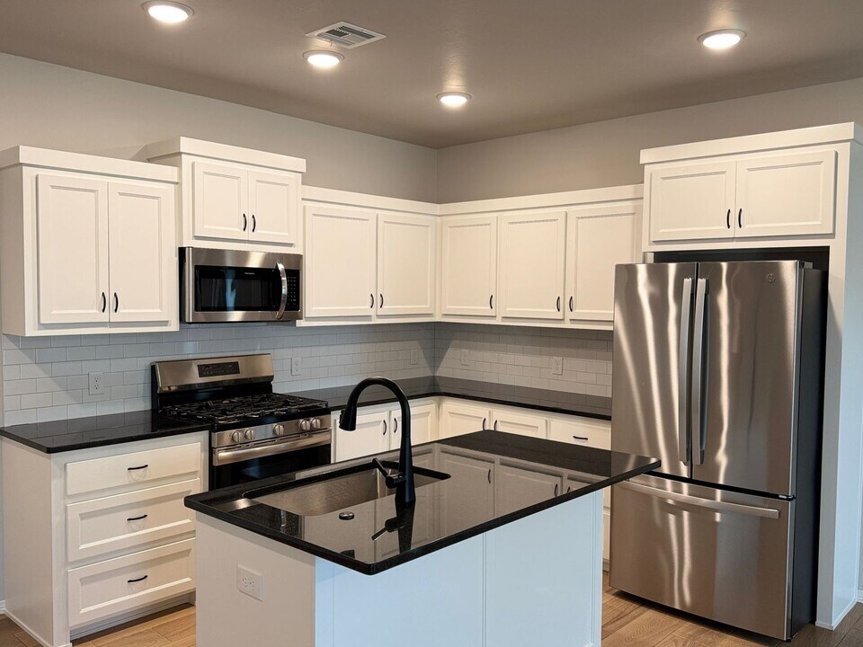 13609-13613 Calli Ct in Oklahoma City, OK - Building Photo