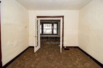 9711 Parmelee Ave in Cleveland, OH - Building Photo - Building Photo