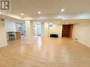 1200 Rushbrooke Dr in Oakville, ON - Building Photo - Building Photo