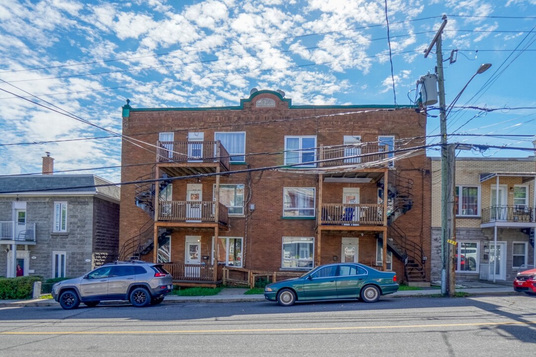 363-377 7E Rue De La Pointe in Shawinigan, QC - Building Photo