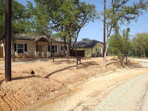 1000 Wooded Hollow Ct in Weatherford, TX - Building Photo - Building Photo
