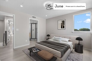 Room in Shared 5 bed/5 bath home in Los Angeles, CA - Building Photo